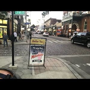 Meet your Posher, Demarkos